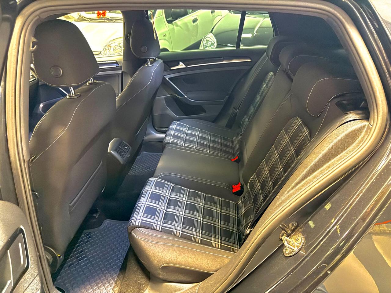 Volkswagen Golf Variant GTD 2.0 TDI DSG BlueMotion Technology