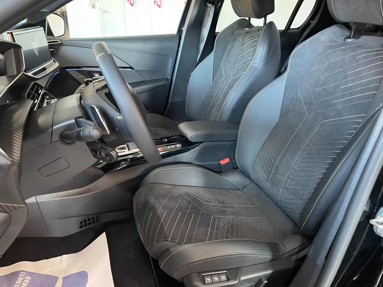 Peugeot 208 Hybrid 136 e-DCS6 GT 2025 NERO PERLA