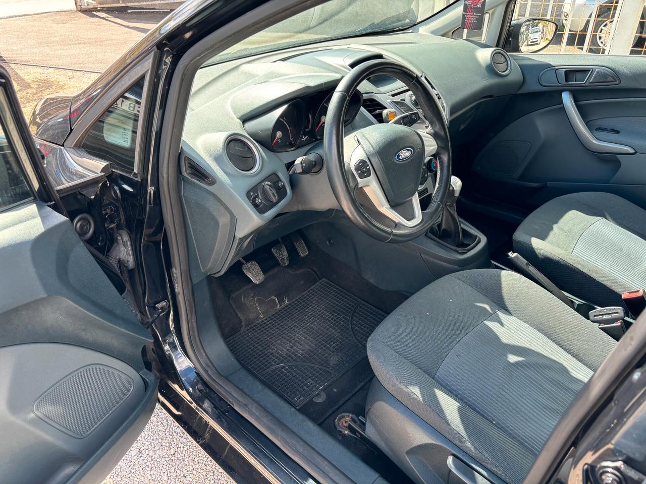 FORD FIESTA 1.2 BENZ 60CV