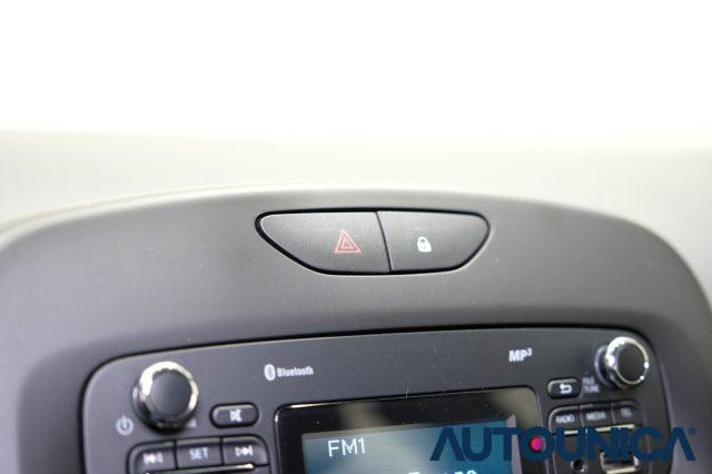 RENAULT Clio 1.2 75 CV 5 PORTE LIFE NEOPATENTATI