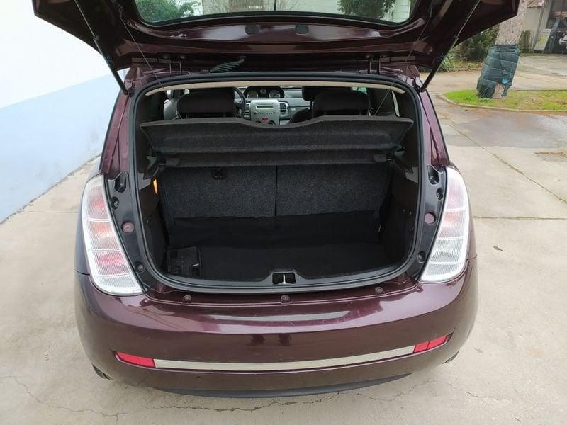 Lancia Ypsilon 1.3 MJT 75 CV Oro