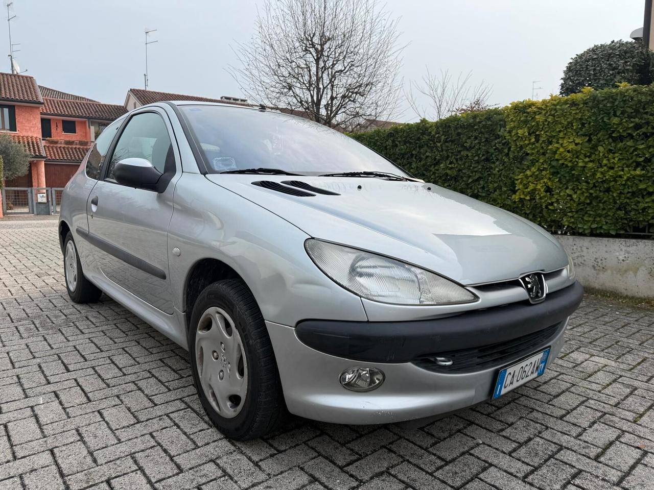 Peugeot 206 1.1 3p. XR