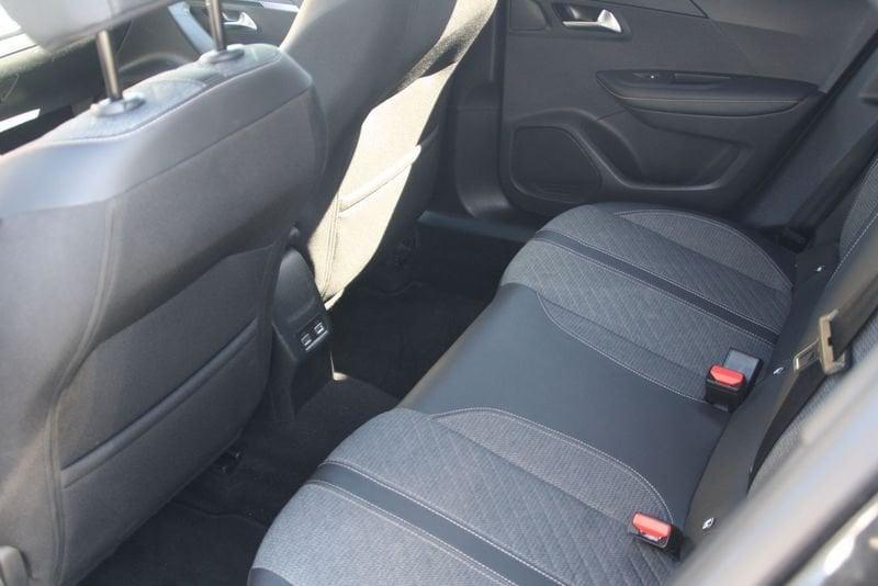 Peugeot 2008 PureTech 100 Allure S/S