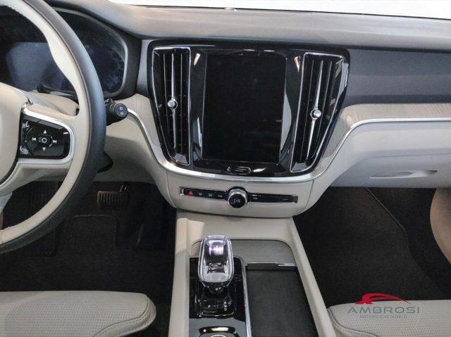 VOLVO V60 B4 Mild hybrid Benzina Plus Dark