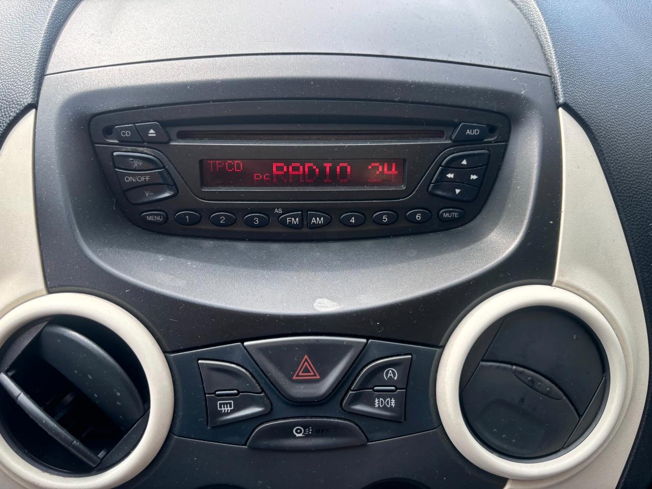 Ford Ka Ka+ 1.2 8V 69CV Titanium