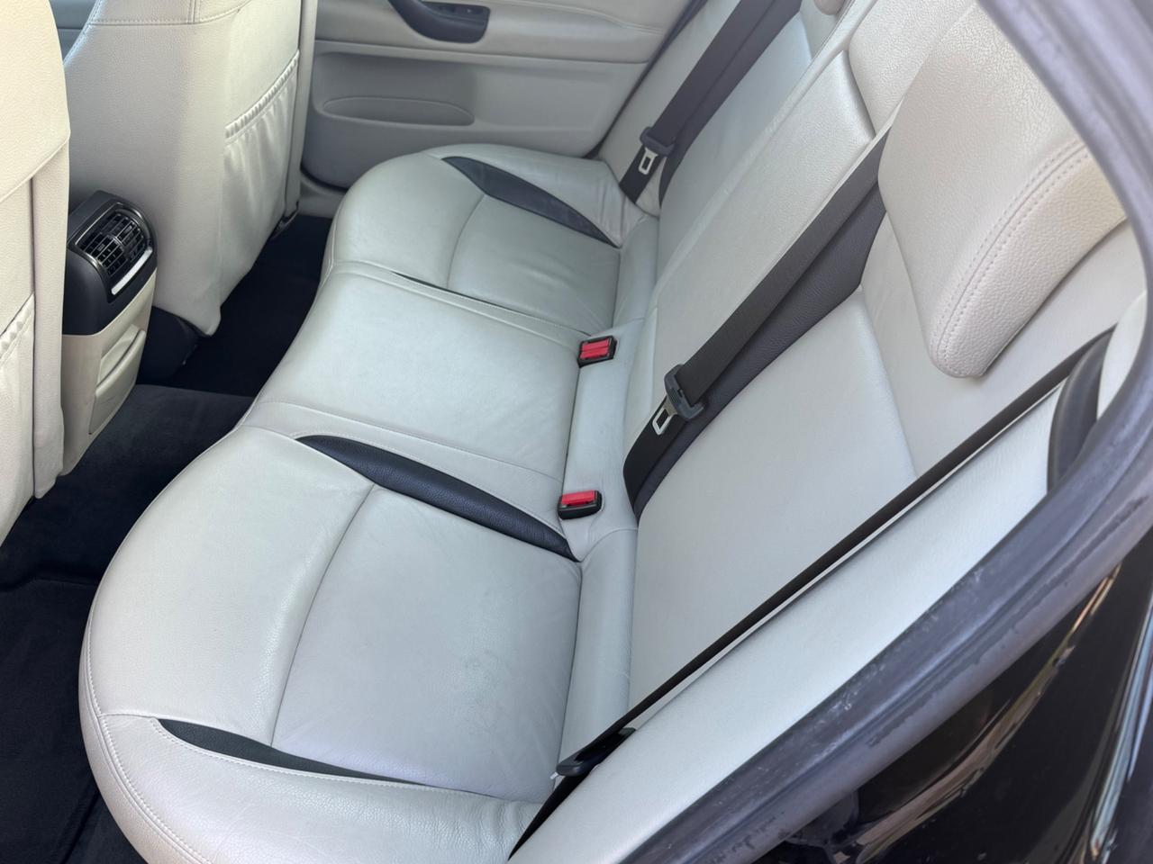 Saab 9-3 Sport Sedan 1.9 TiD Vector