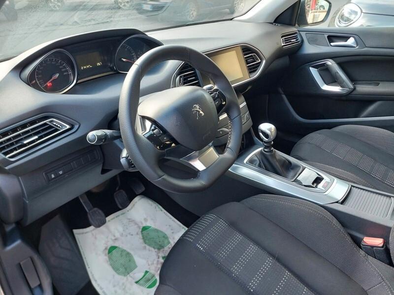 Peugeot 308 BlueHDi 120 S&S Allure