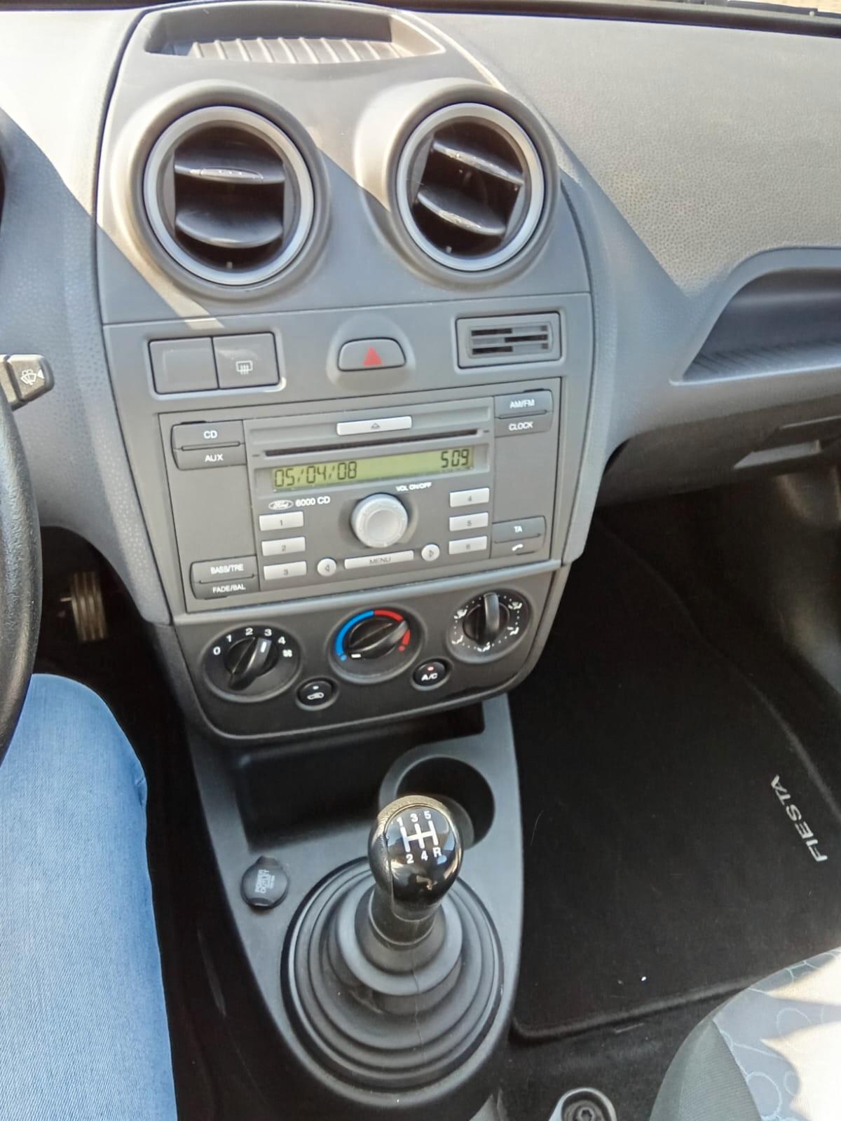 Ford Fiesta 1.2 16V 5p. Titanium