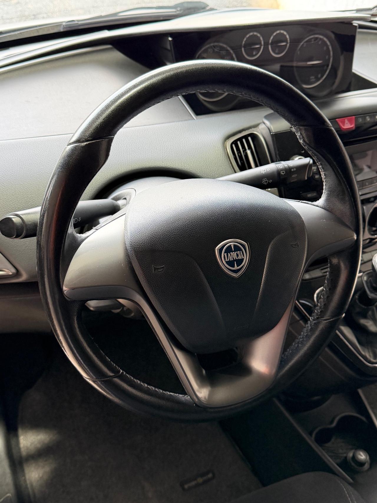 Lancia Ypsilon 1.2 69 CV 100 MILA KM