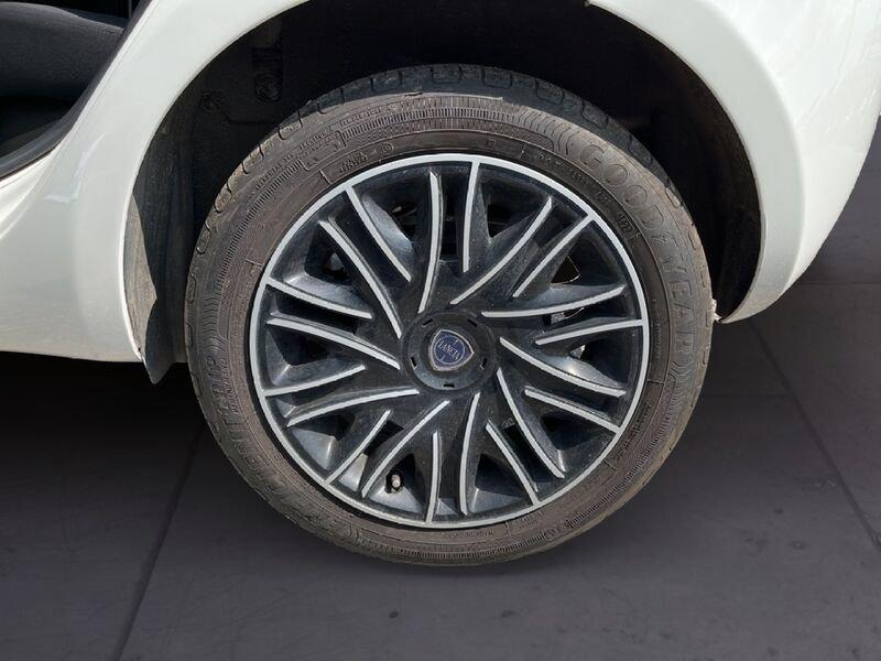 Lancia Ypsilon III 2021 1.0 firefly hybrid Gold s&s 70cv