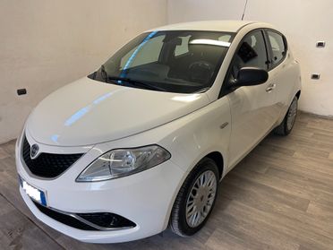 Lancia Y Ypsilon 1.2 5 porte Platinum Full Neopatentati