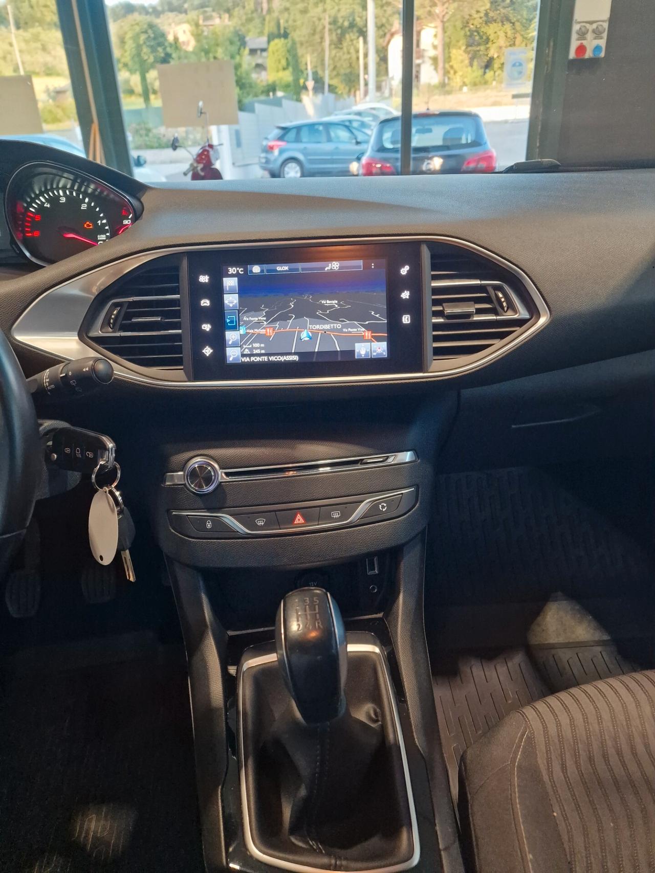 Peugeot 308 BlueHDi 100 S&S Business