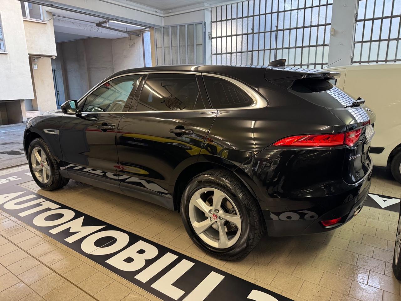 Jaguar F-Pace 2.0 D 240 CV AWD aut. Prestige