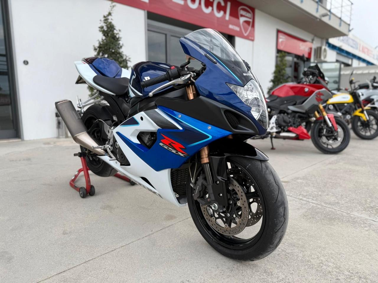 SUZUKI GSX R 1000 K6