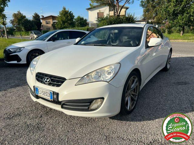 HYUNDAI Genesis Coupe 2.0 Turbo Sport