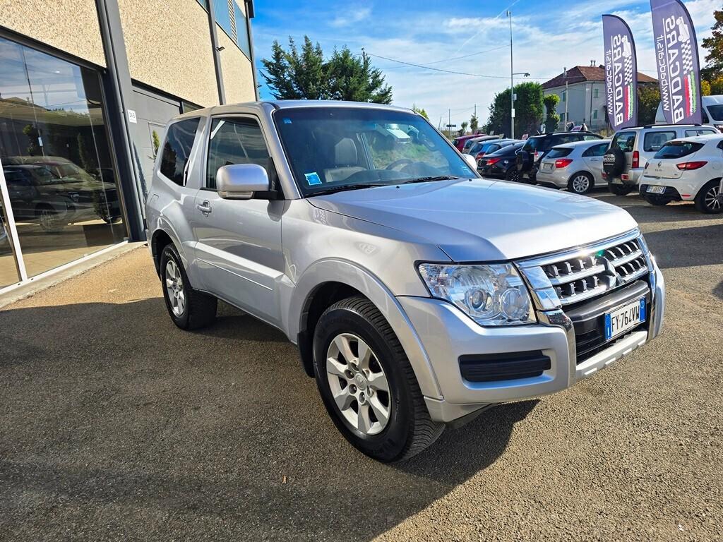 Mitsubishi Pajero 3.2 DI-D 190CV INSTYLE