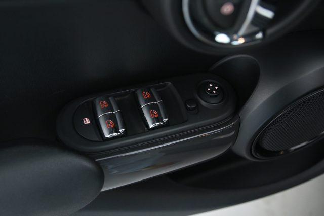 MINI One 1.5 One 75 CV 5 porte / Neopatentati