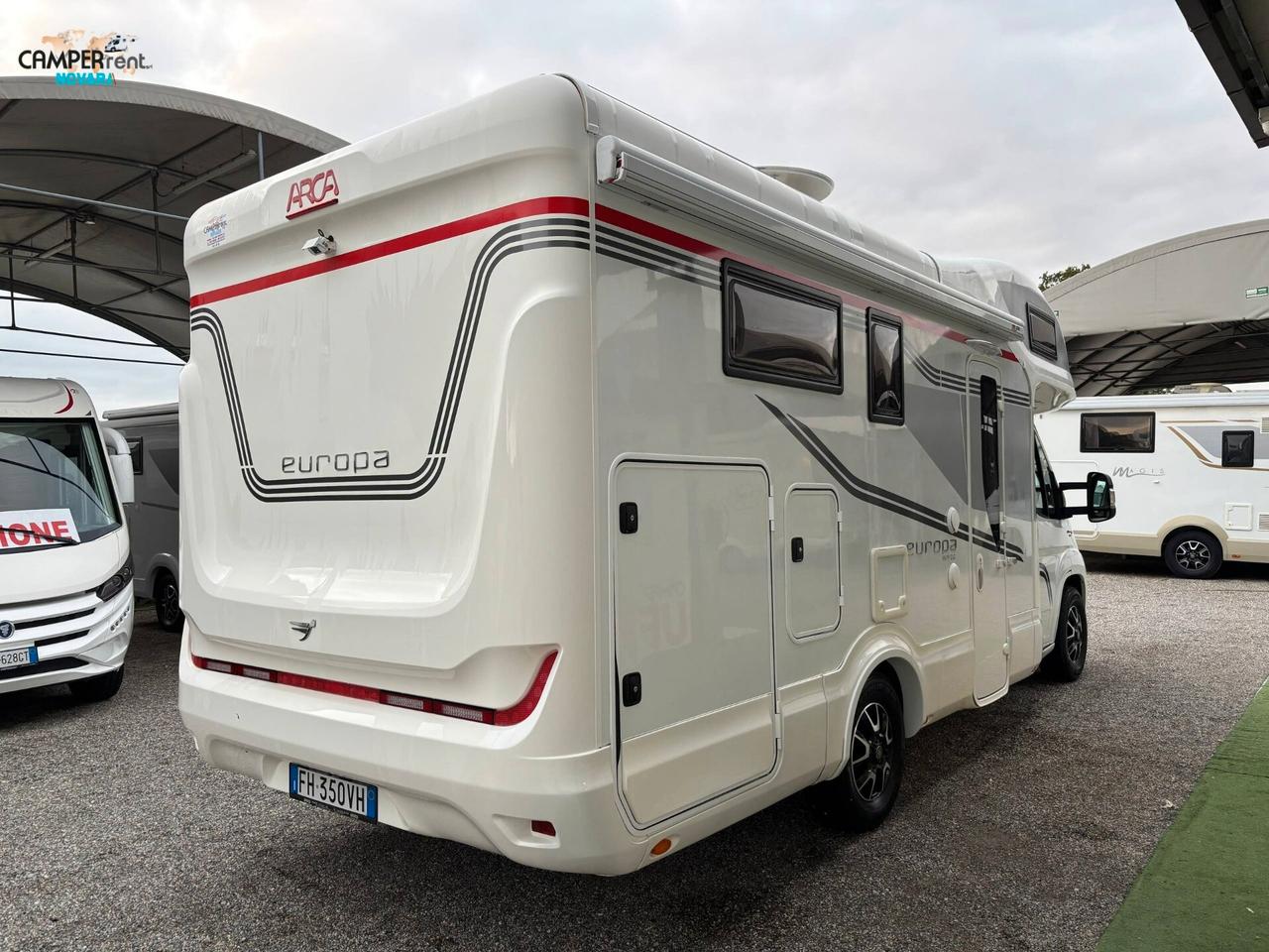 ARCA EUROPA M699 GLG - mansardato con letti gemelli in coda ed ampio garage