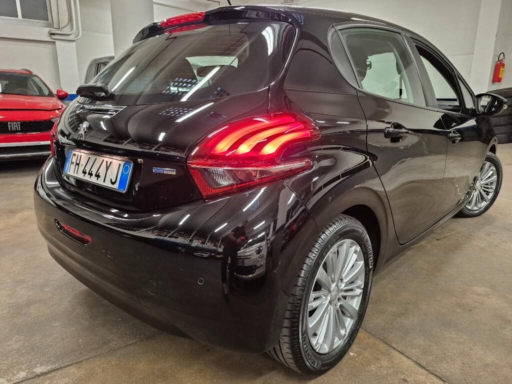 Peugeot 208 PureTech 82 5 porte Allure
