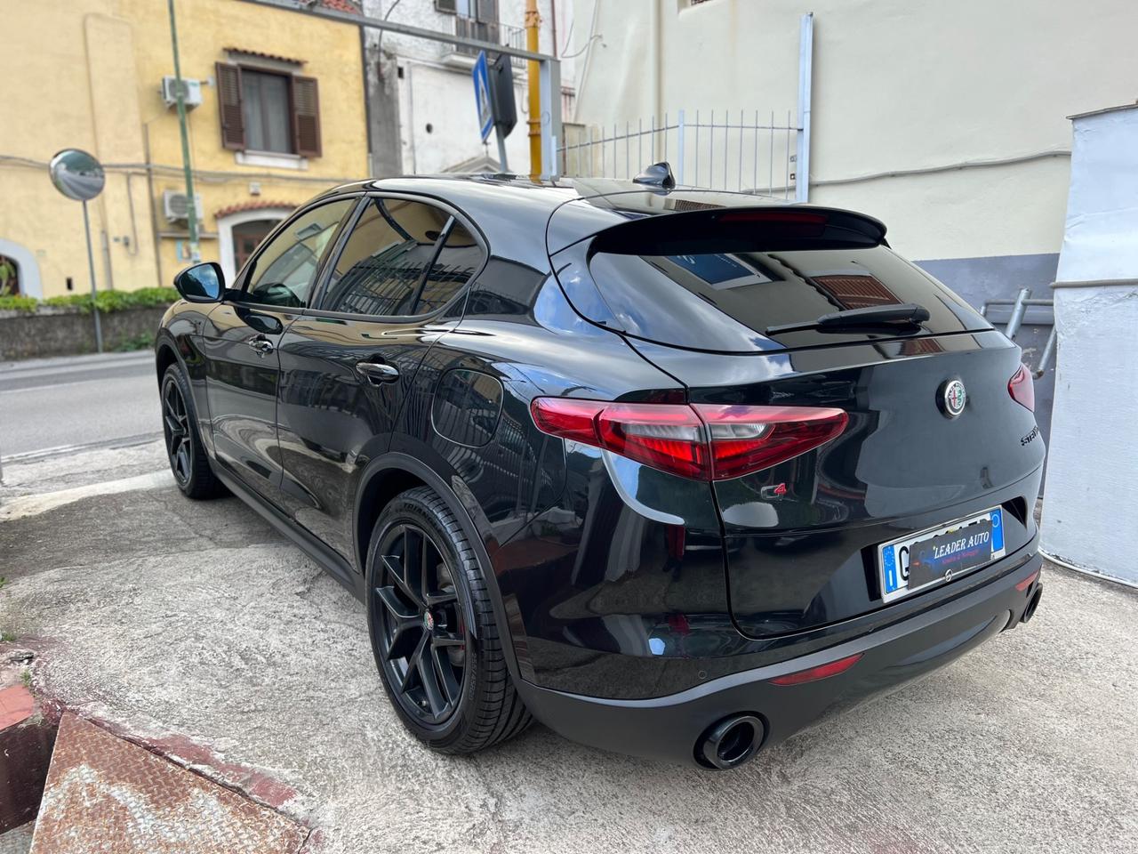 Alfa Romeo Stelvio 2.2 Turbodiesel 190 CV Q4 Sprint - TOTAL BLACK