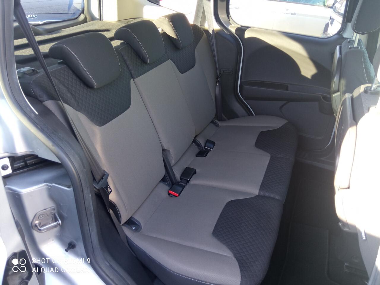 Ford Tourneo Courier 1.5 TDCI 75 CV Titanium