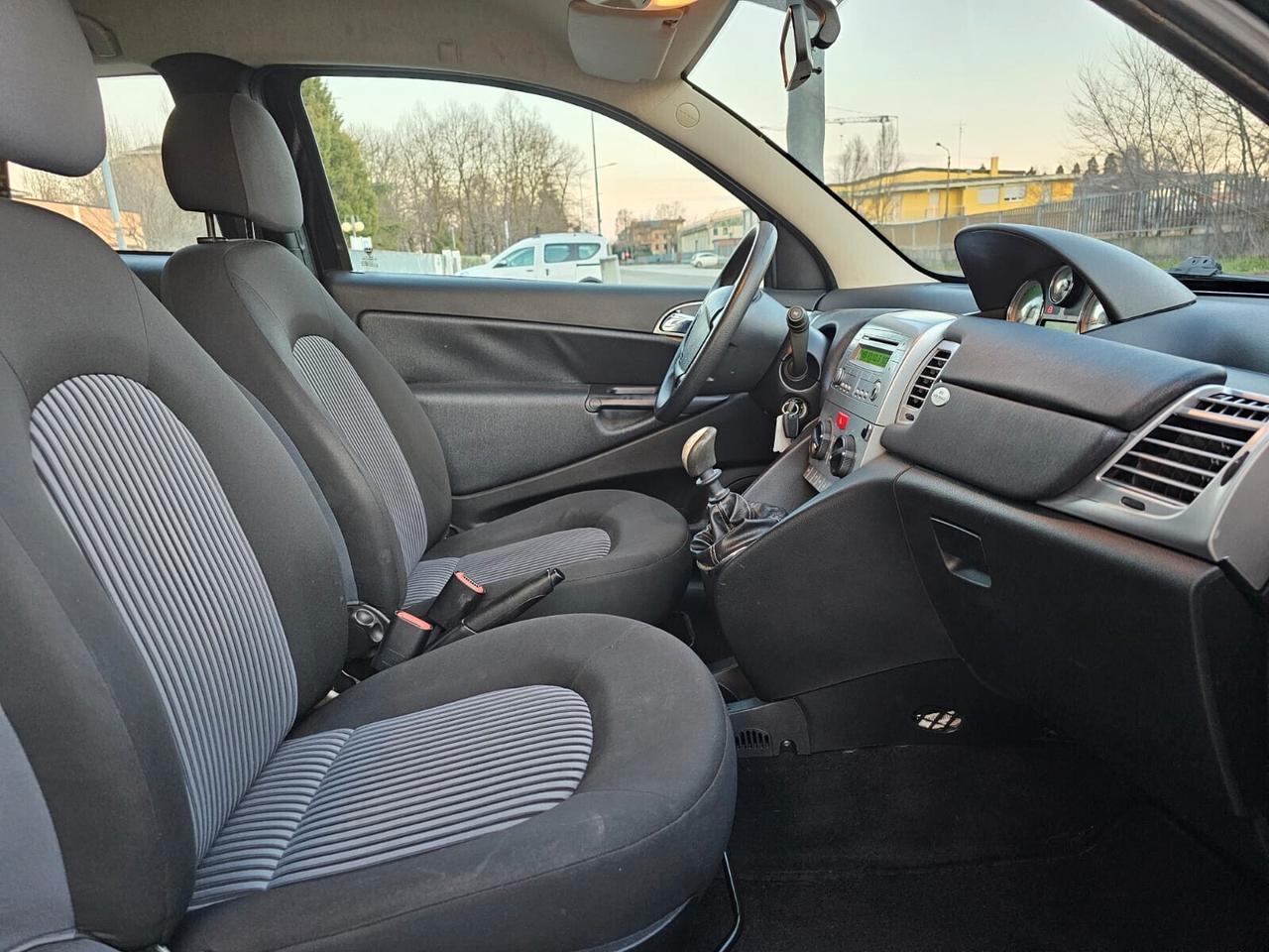 Lancia Ypsilon 1.2 60cv Argento*Clima*5Posti*Neopatentati*