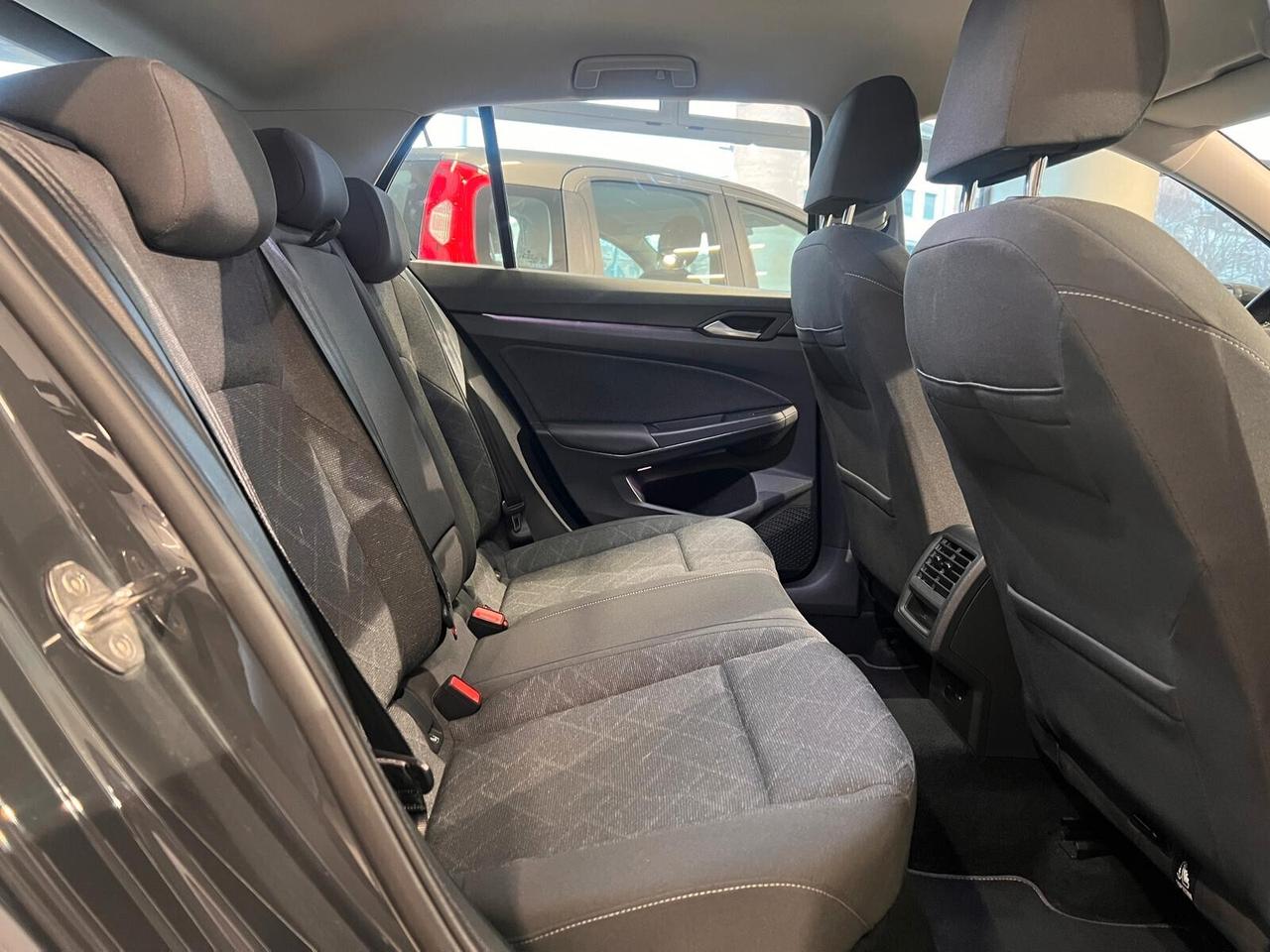 Volkswagen Golf 1.0 TSI EVO Life DSG