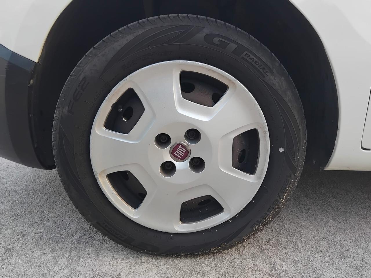 Fiat Fiorino 1.3 MJT 95CV Easy Van