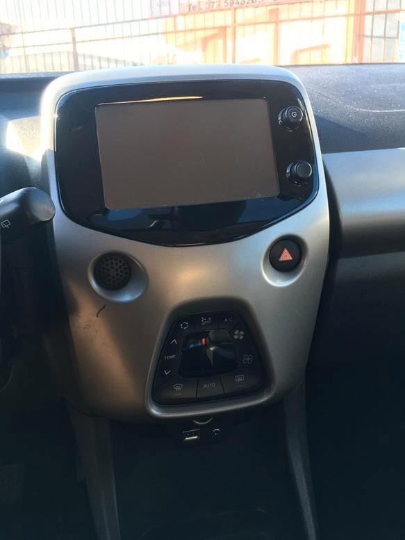 Toyota Aygo 1.0 VVT-i 69 CV 5 porte x-cite