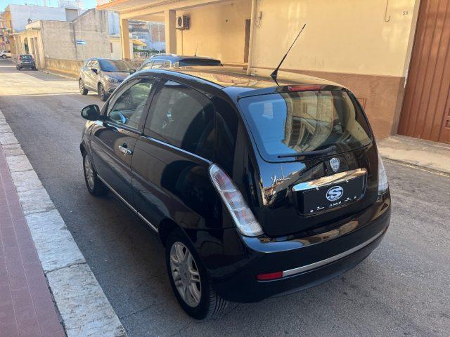 LANCIA Ypsilon 1.2 69 CV Unyca