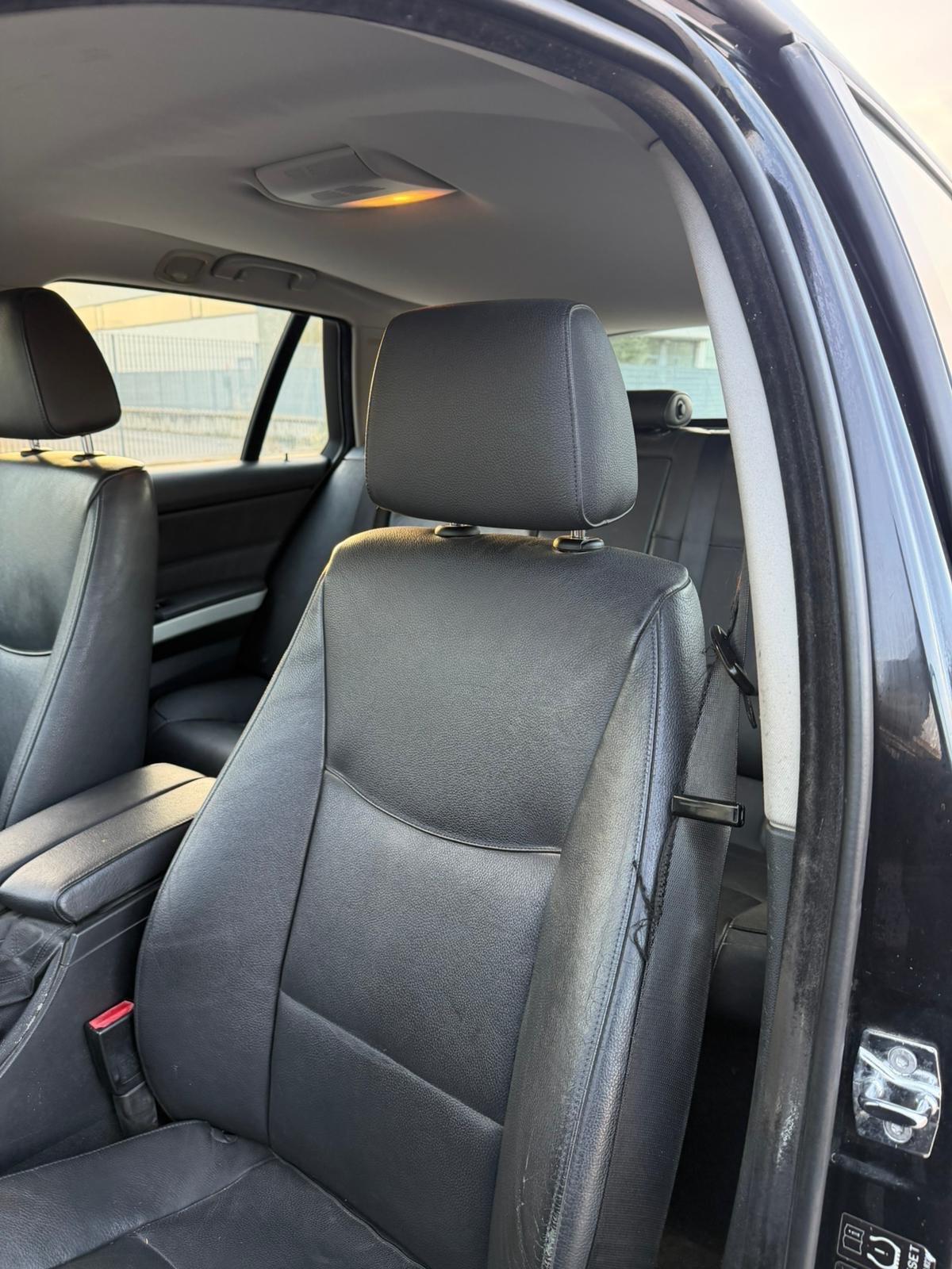 Bmw 320 D. Touring Cambio automatico