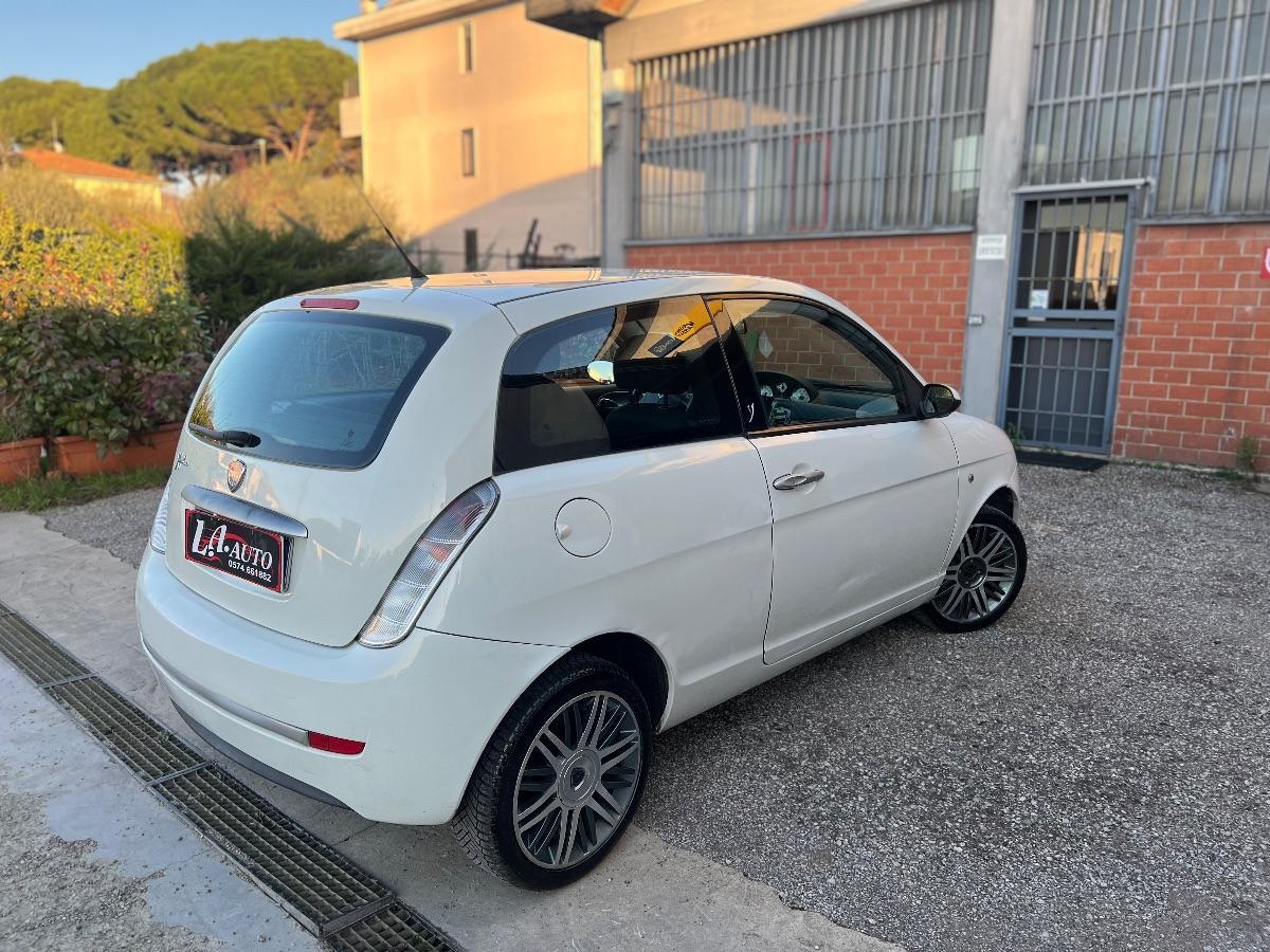 LANCIA - Ypsilon 1.2 8v New Oro (oro)