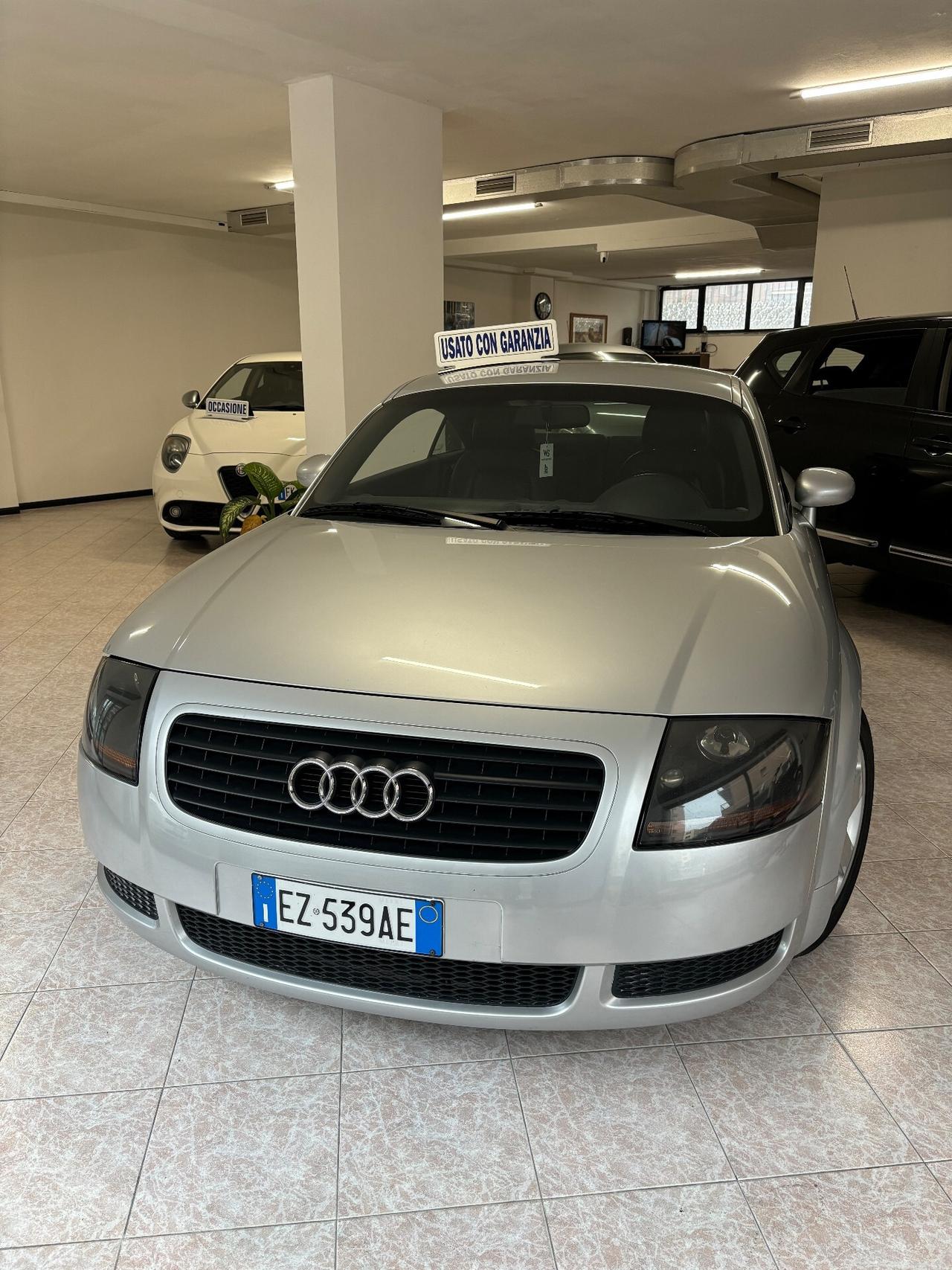 Audi TT S-LINE