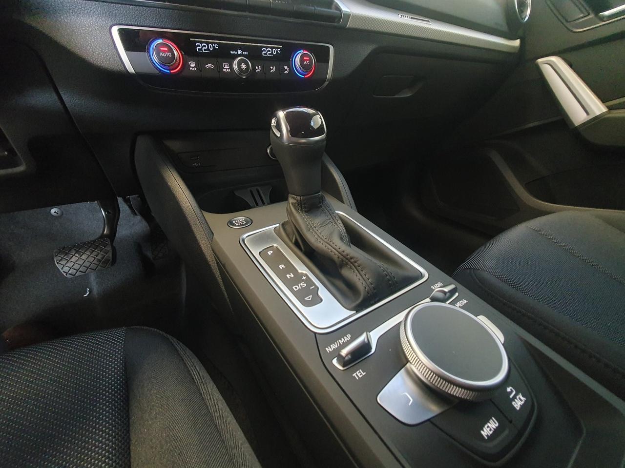 Audi Q2 30 2.0 tdi identity black s tronic