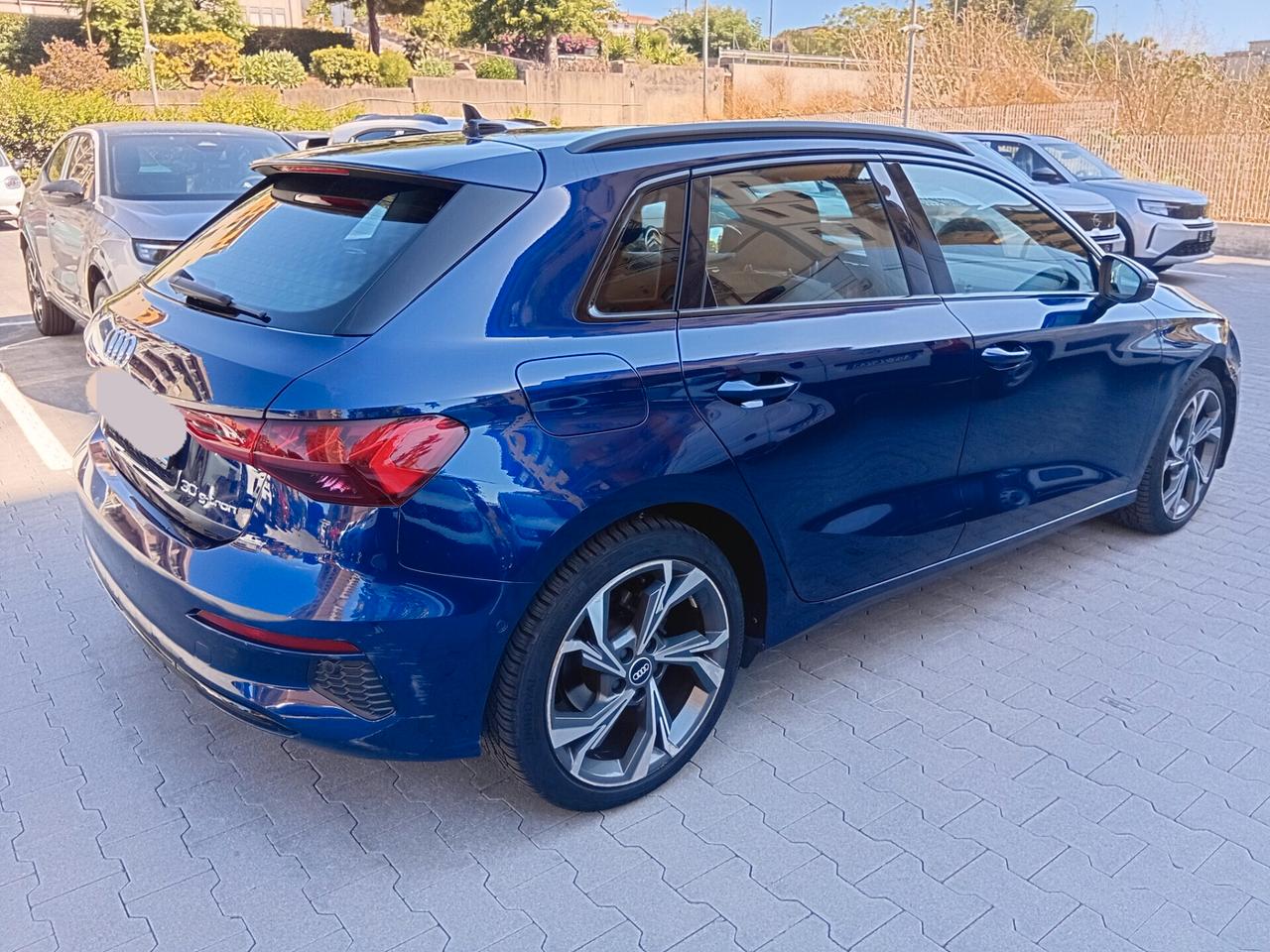 Audi A3 30 g-tron S tronic line edition BLOCKSISTEM.