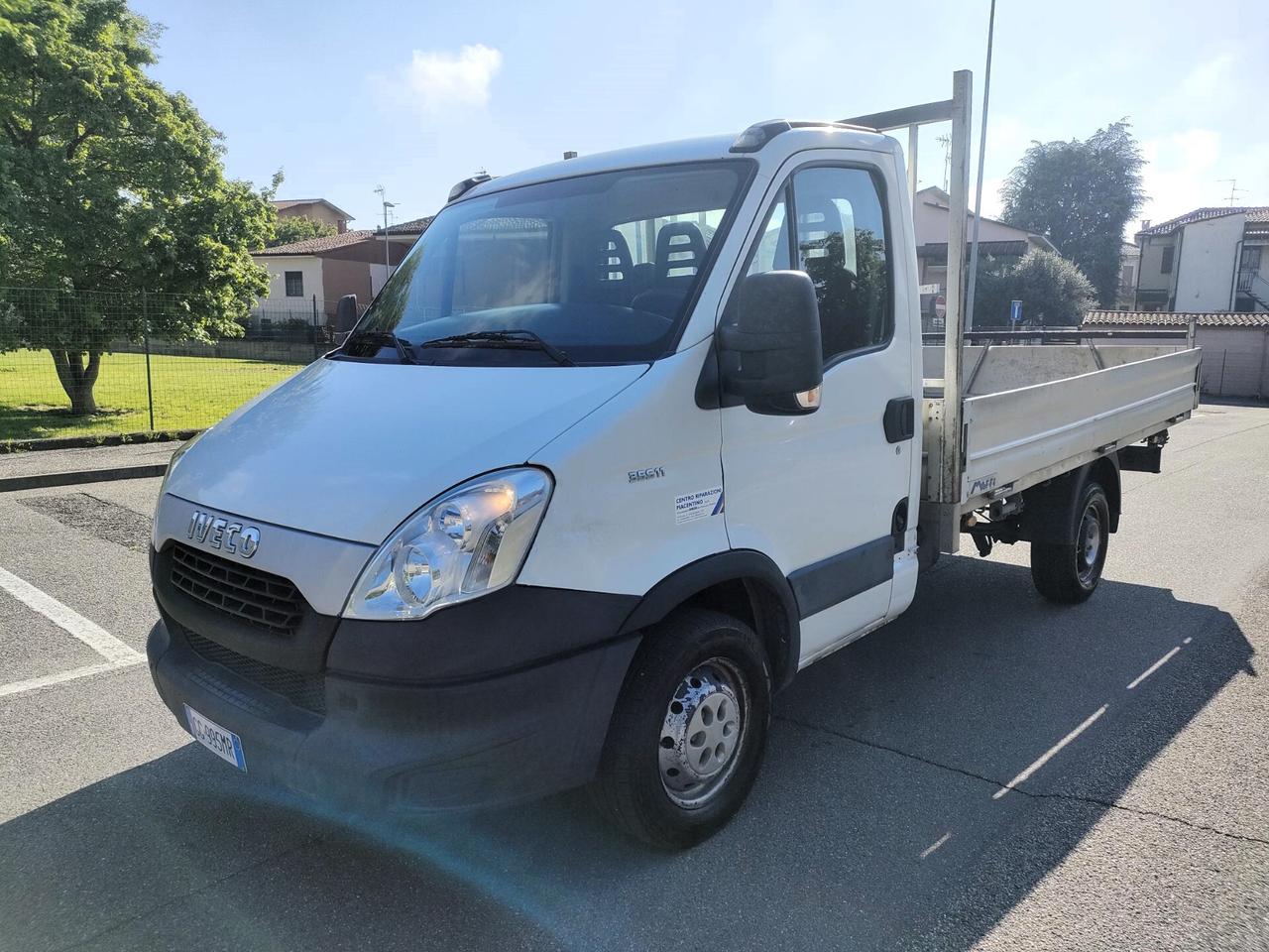 Iveco Daily 35S11 2.3 HPT 78kw cassone fisso
