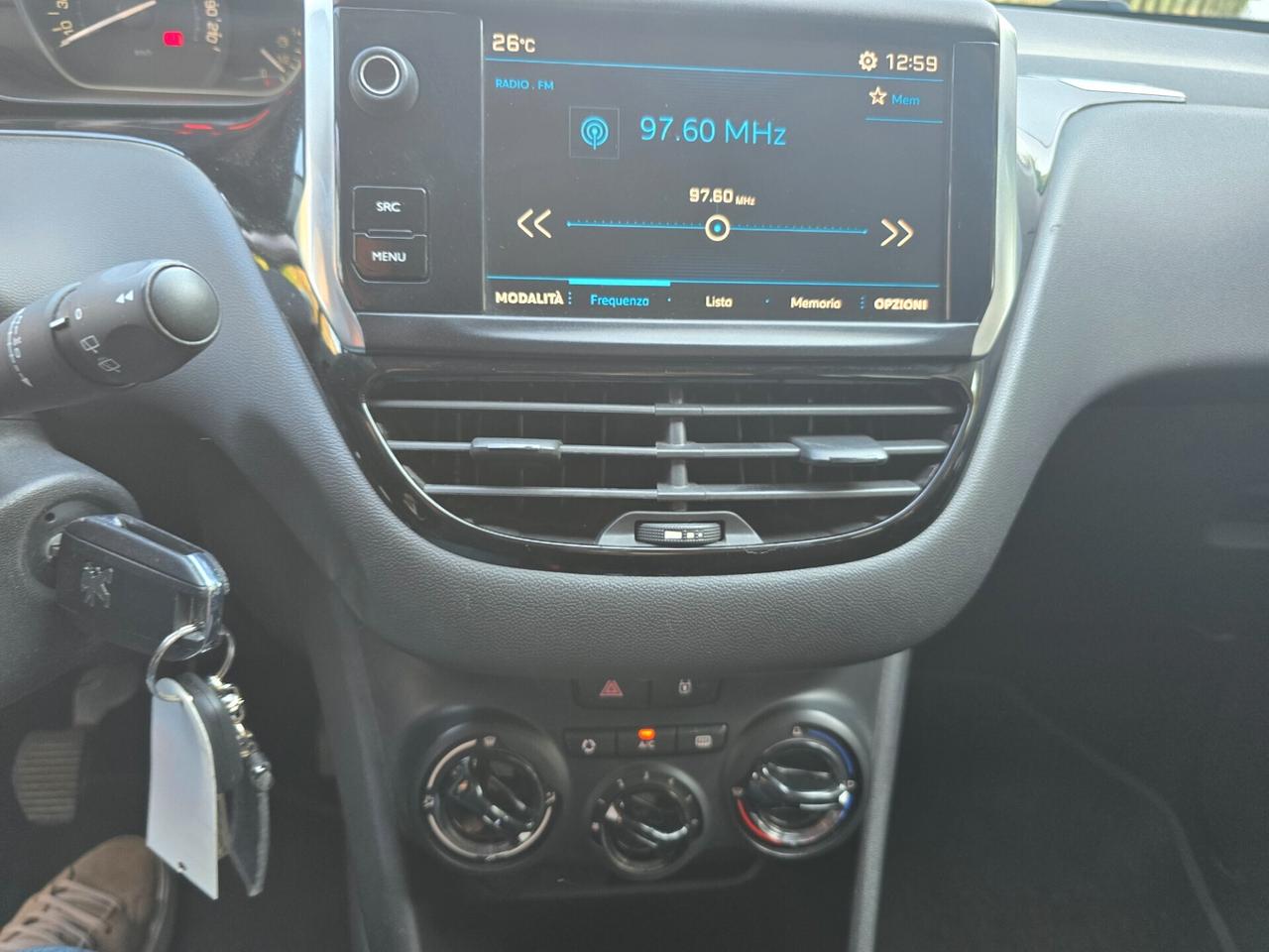 Peugeot 208 1.6HDI 75CV Allure 94000KM-2018
