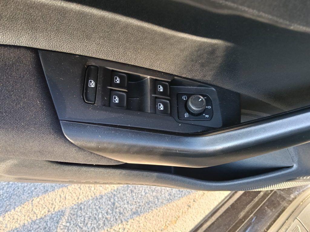 Volkswagen Polo 1.0 EVO 80 cv OK NEOPATENTATI (LED+NAVIG+SENSORI)