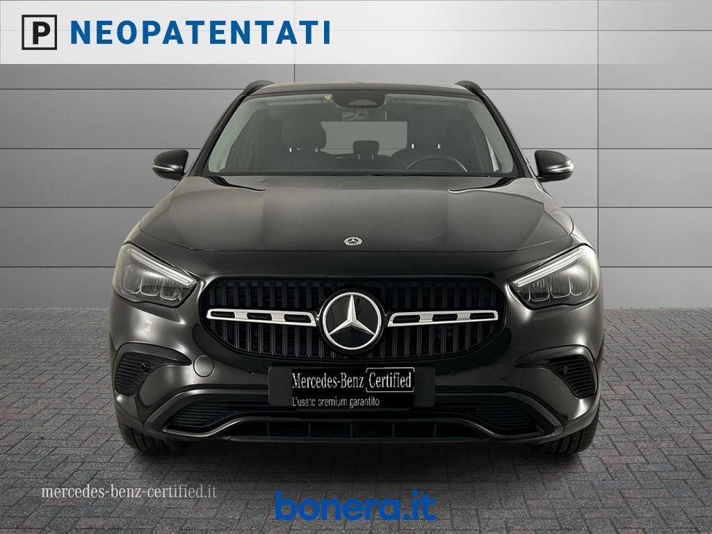 Mercedes GLA 180 180 D Progressive Advanced Plus 8G-DCT