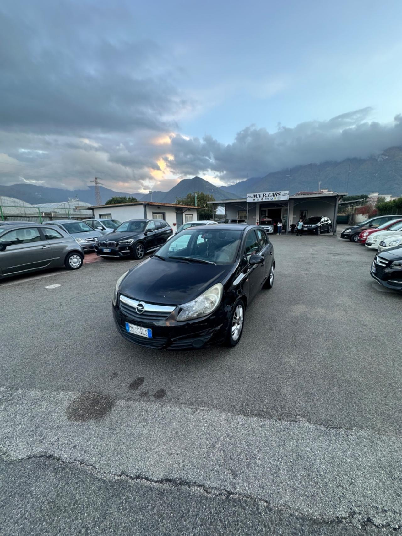 Opel Corsa 1.2 5 porte Cosmo