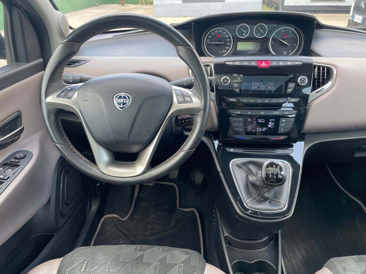 Lancia Ypsilon 1.3 MJT 16V 95 CV 5 porte S&S Elle-TETTO APRIBILE