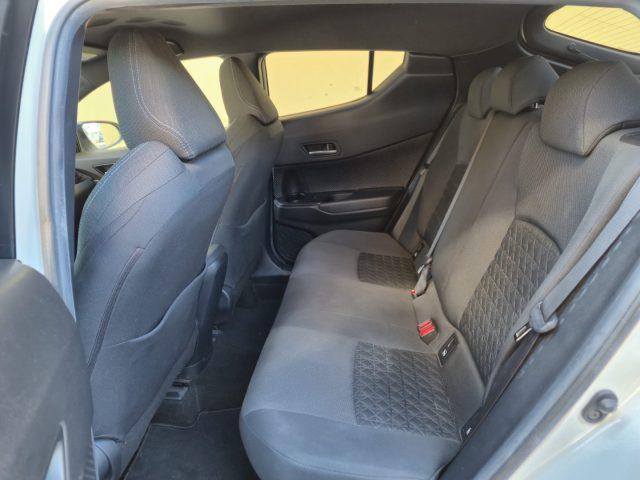 TOYOTA C-HR 2.0 Hybrid E-CVT Morebusiness