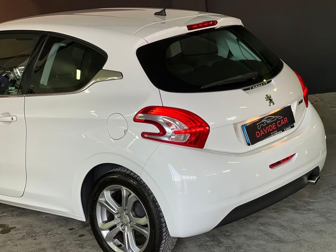 Peugeot 208 1.2 VTi 82 CV 3 porte Serie Speciale S