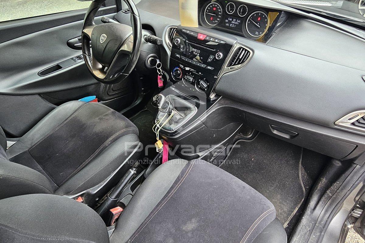 LANCIA Ypsilon 1.2 69 CV 5 porte S&S Platinum