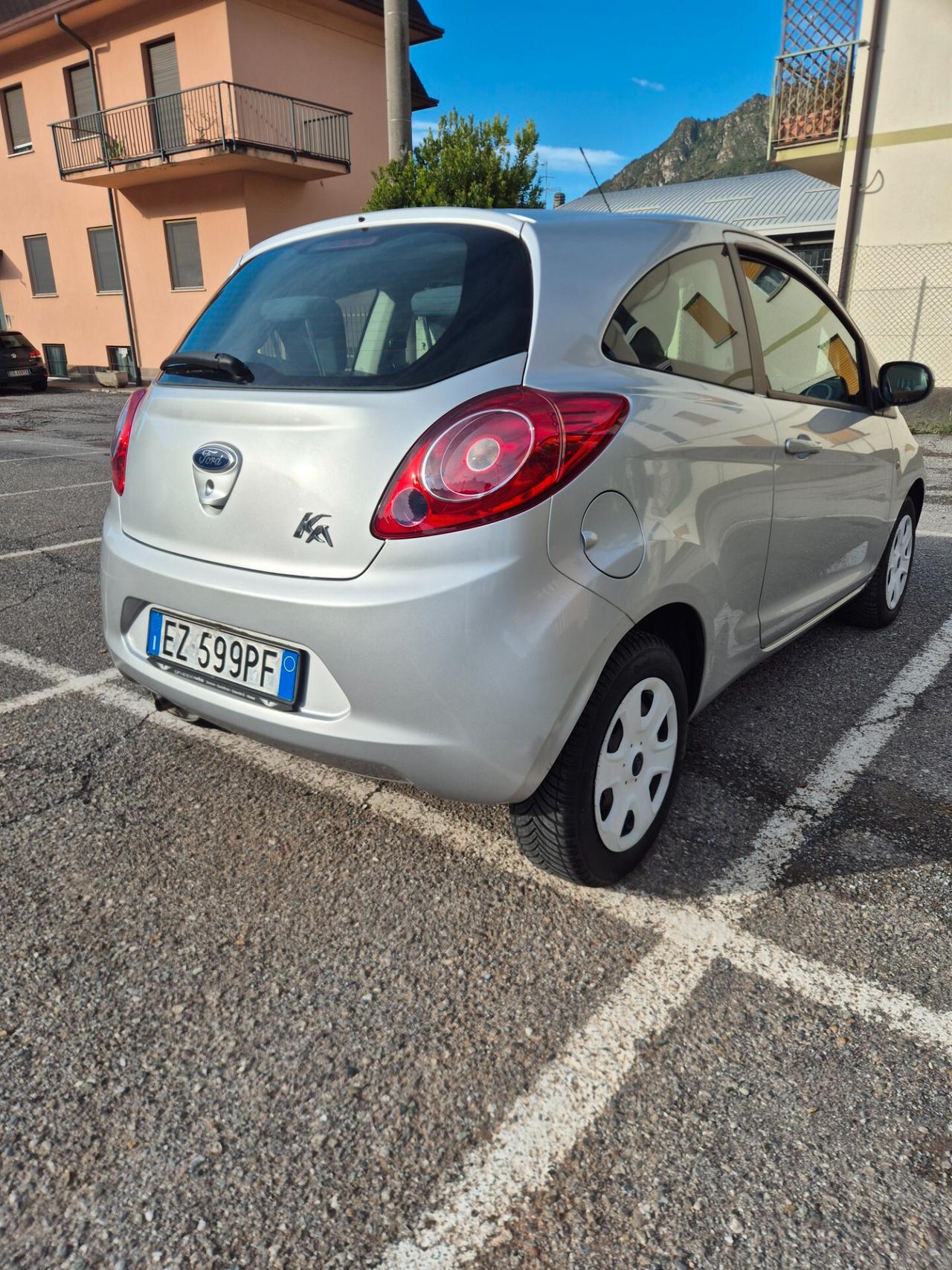 FORD KA E6 BENZINA NEO PATENTATI 57000 CHILOMETRI