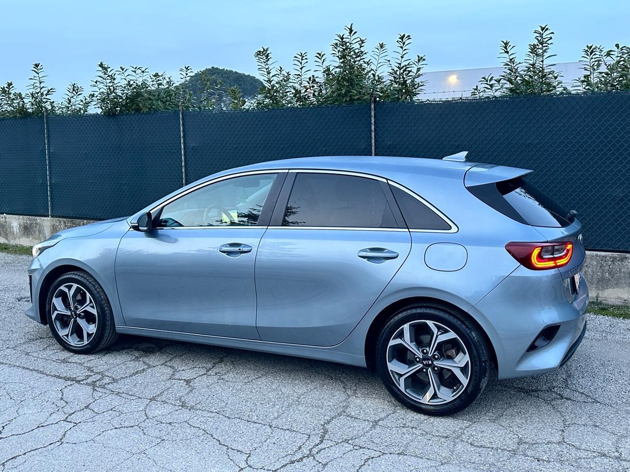 Kia Ceed 1.6 CRDi 136 CV 5p. Evolution