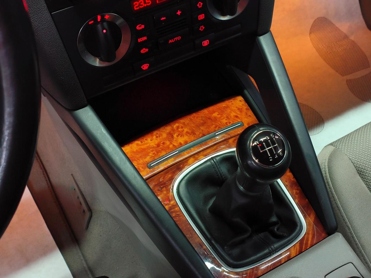 Audi A3 1.6 16V FSI Ambition