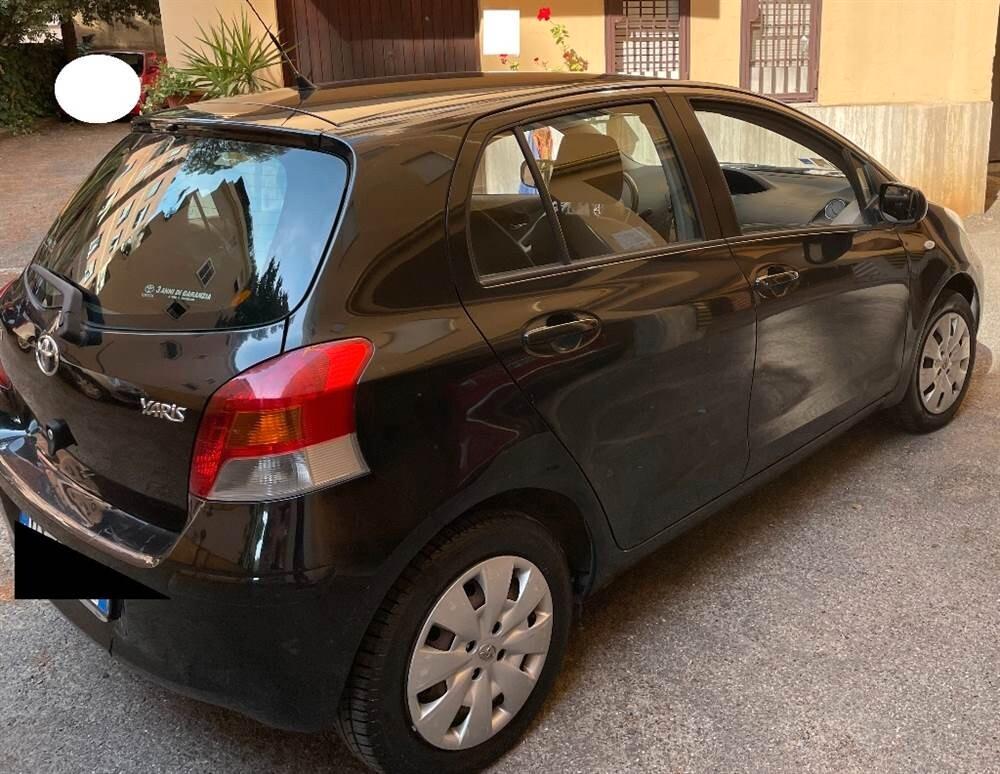 Toyota Yaris 1.0 5 porte Sol