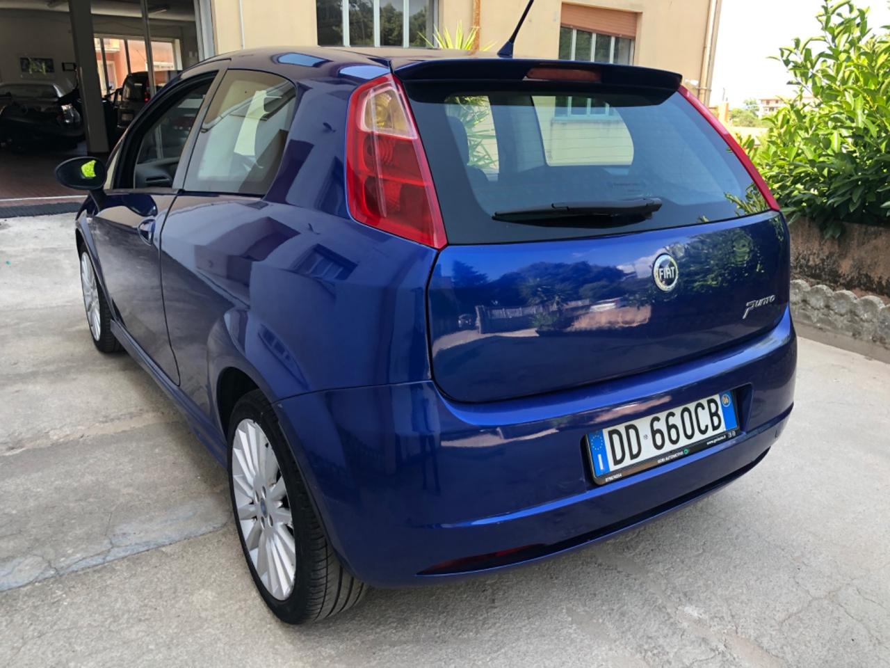 Fiat Grande Punto Grande Punto 1.4 Starjet 16V 3 porte Dynamic