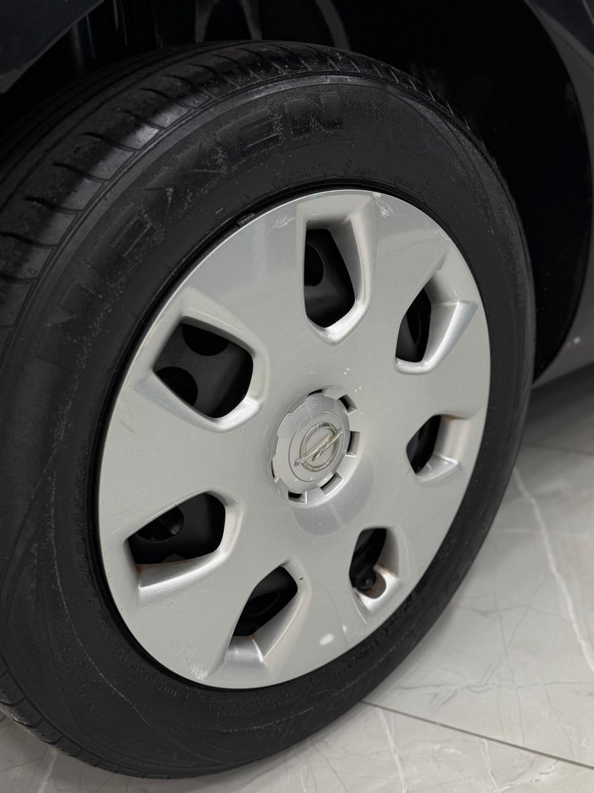 Opel Astra 1.4 100CV 5 porte Cosmo